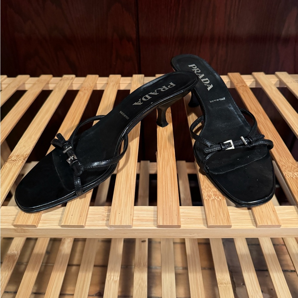 Vintage prada kitten heel